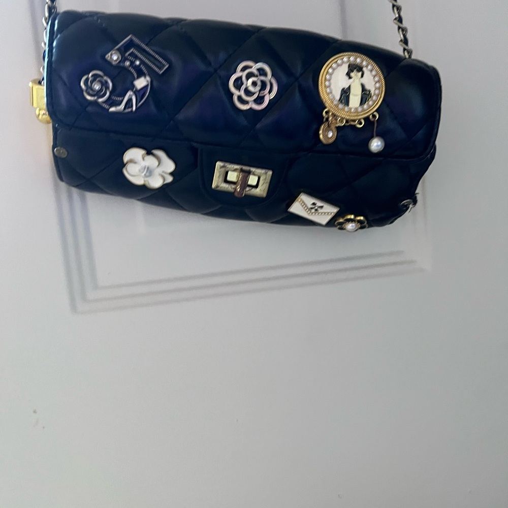 Elegant Black Embellished Shoulder Bag